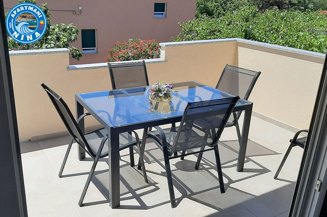 apartman 250 m od mora